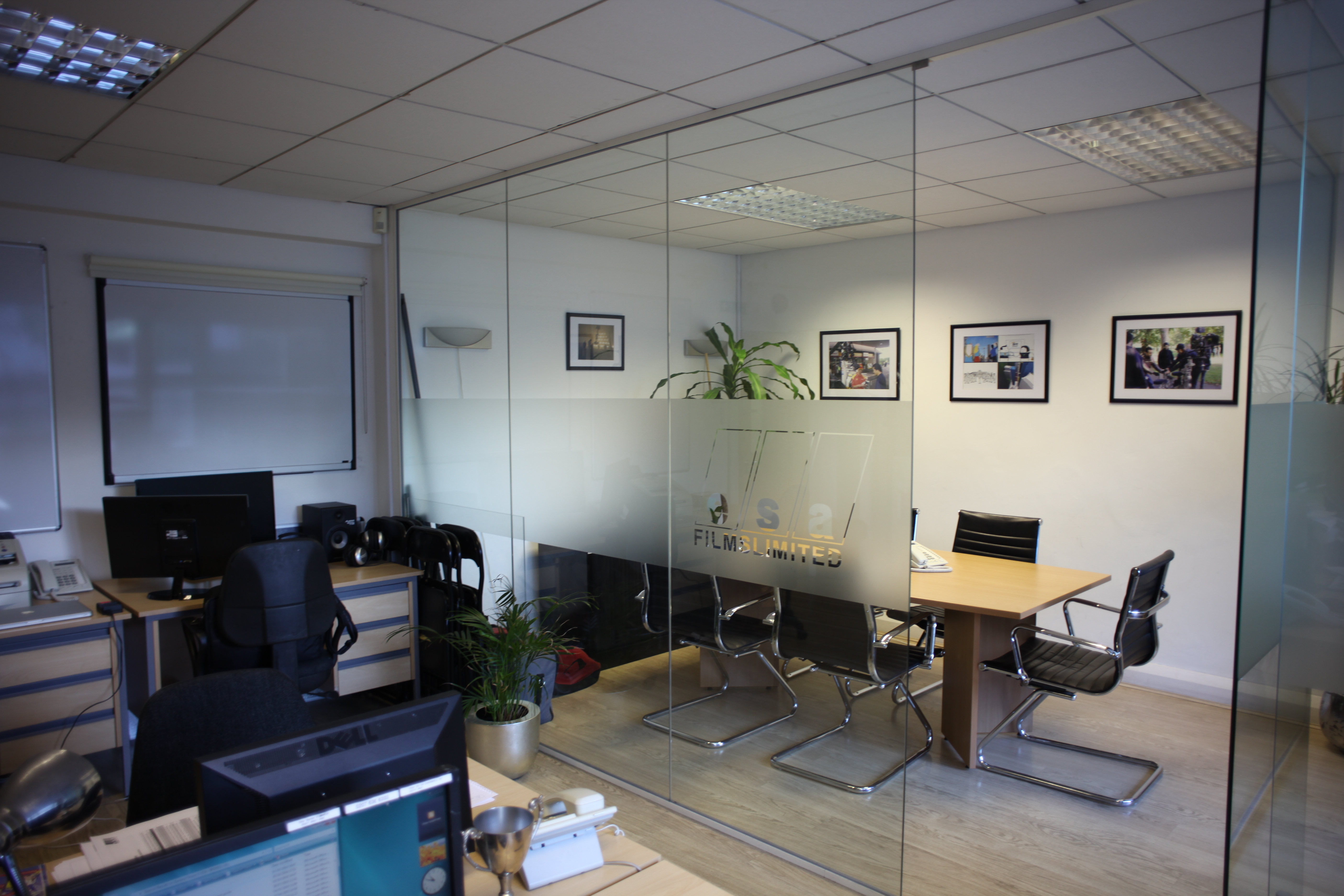 Between one and four desks for hire - Liverpool Street/Barbican