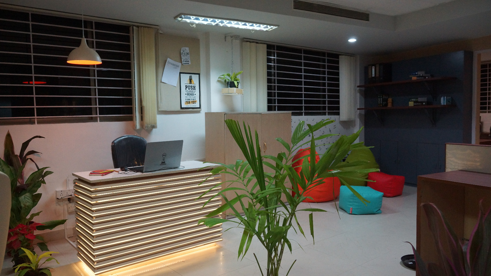 Common Desk Common Desk