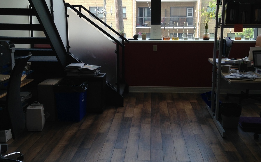 Dedicated desks. Shared office space. Big windows. Open concept. Decks with a view of the lake. Dedicated desks. Shared office space. Big windows. Open concept. Decks with a view of the lake.