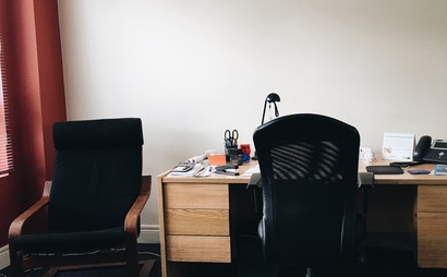 Dedicated desks. Shared office space. Big windows. Open concept. Decks with a view of the lake.