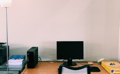 Dedicated desks. Shared office space. Big windows. Open concept. Decks with a view of the lake.