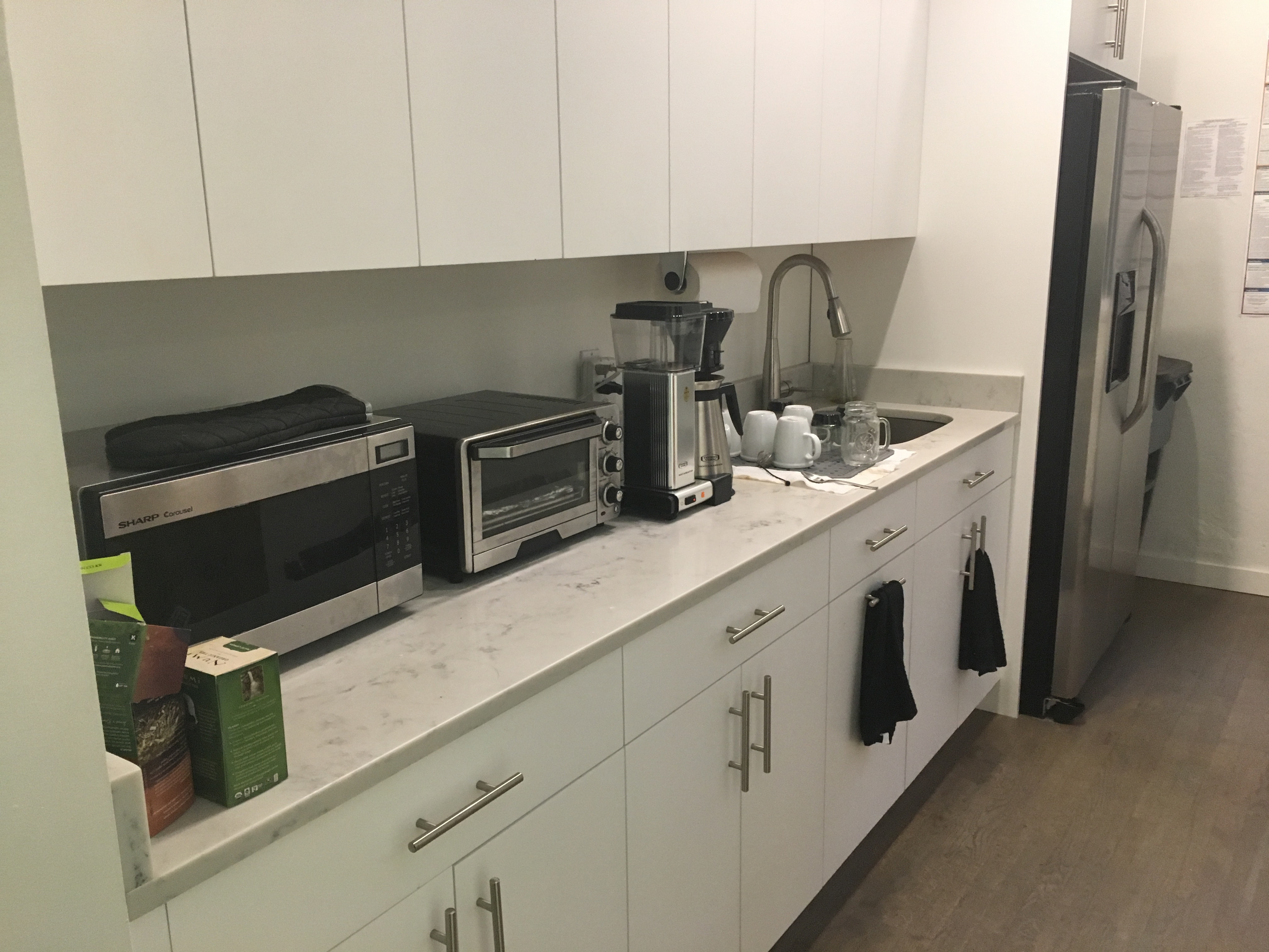 Dedicated Desks in NYC Fashion Tech Start-up Office Space