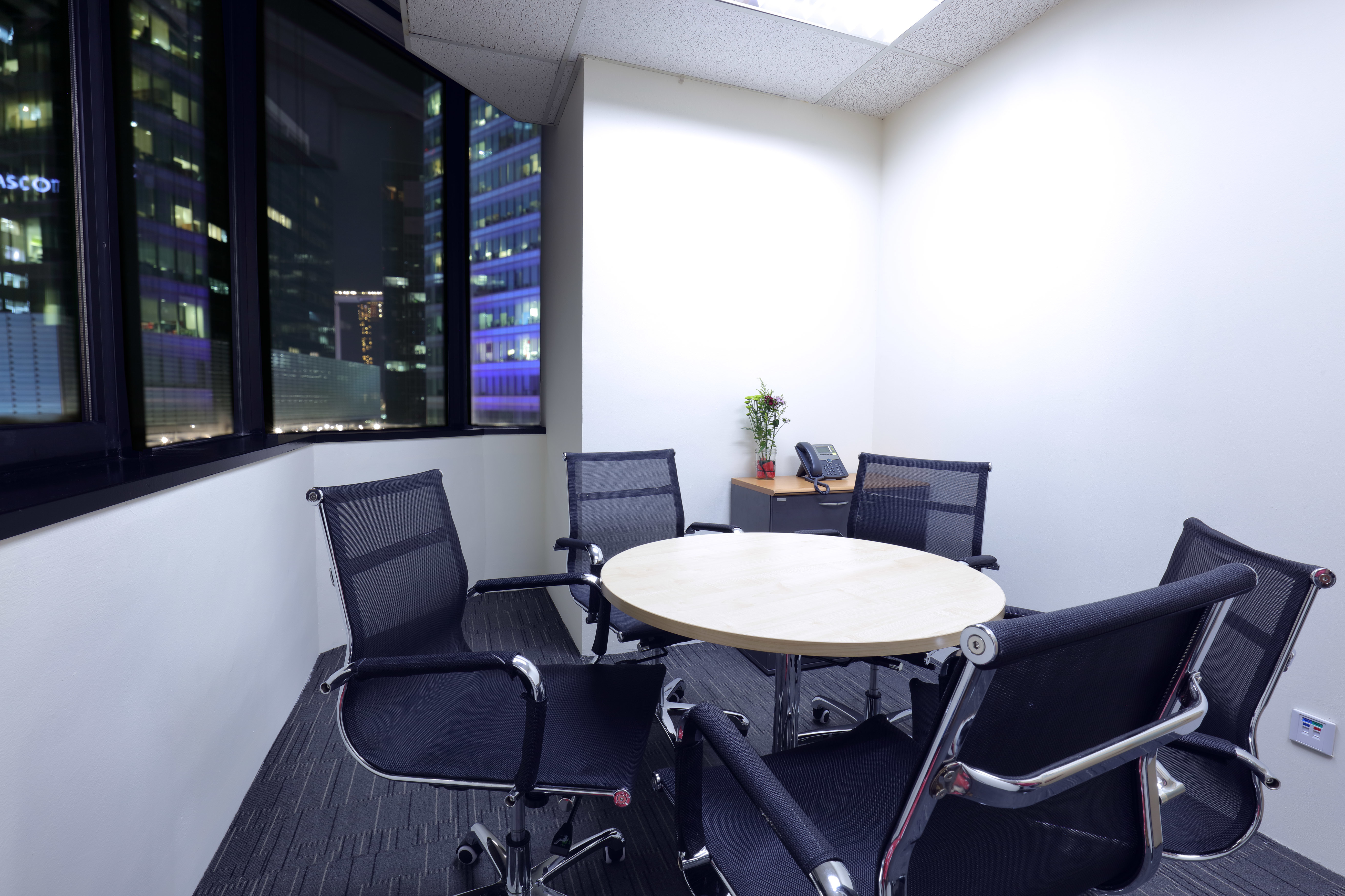 Raffles Business Concierge (HOTDESK PROMO 1+1) Raffles Business Concierge (HOTDESK PROMO 1+1)