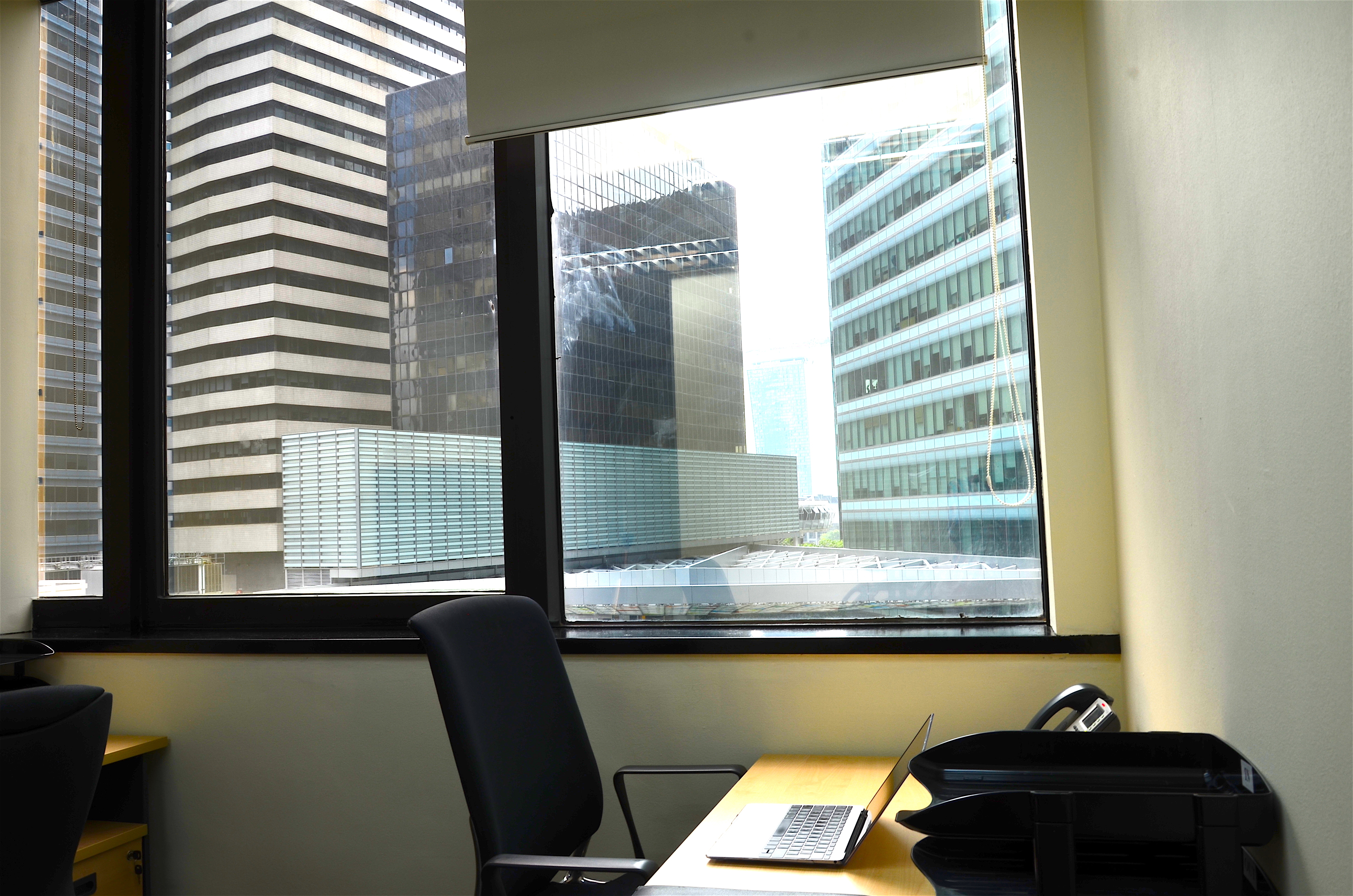 Raffles Business Concierge (2 seater)