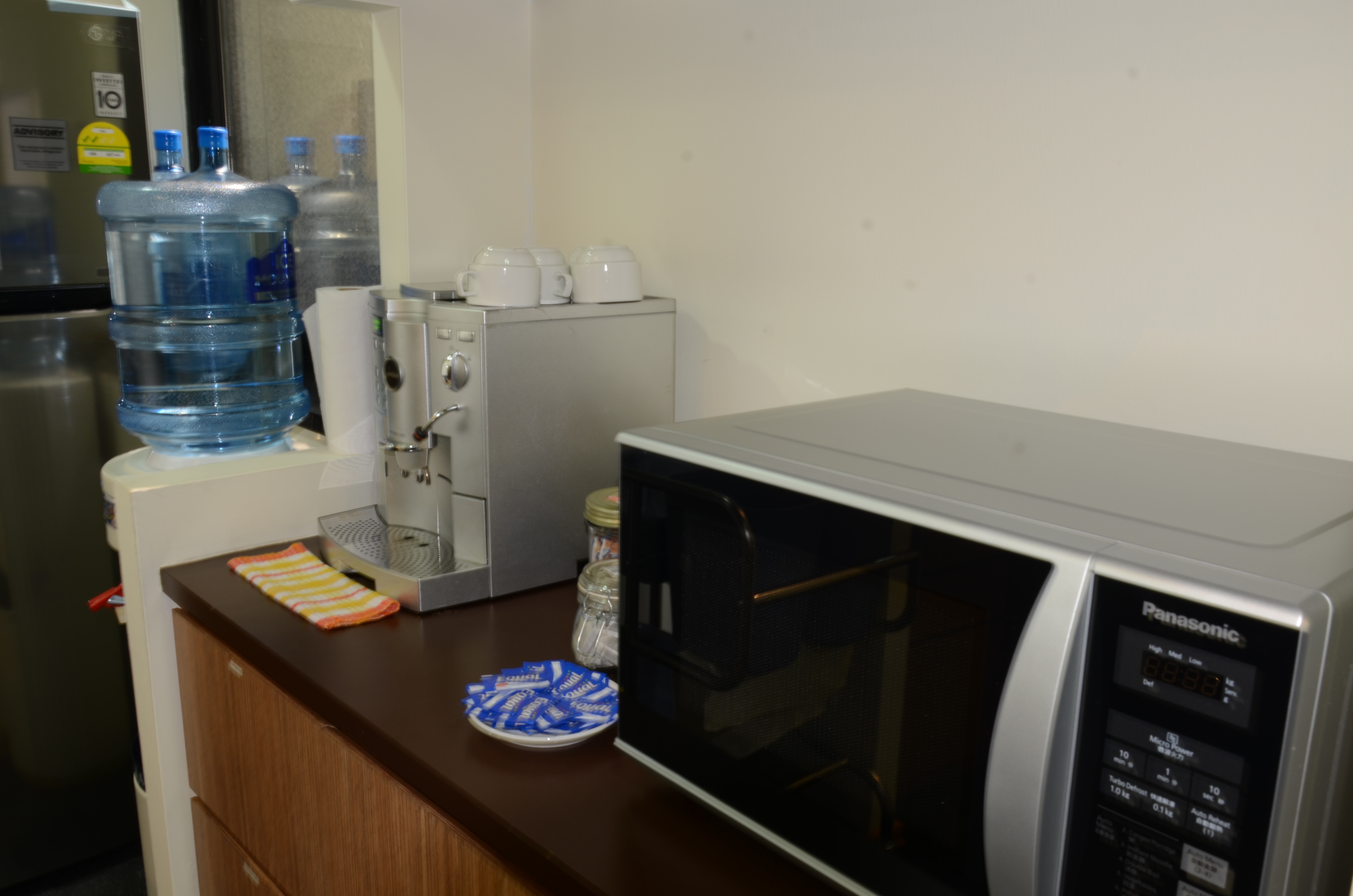 Raffles Business Concierge (2 seater)