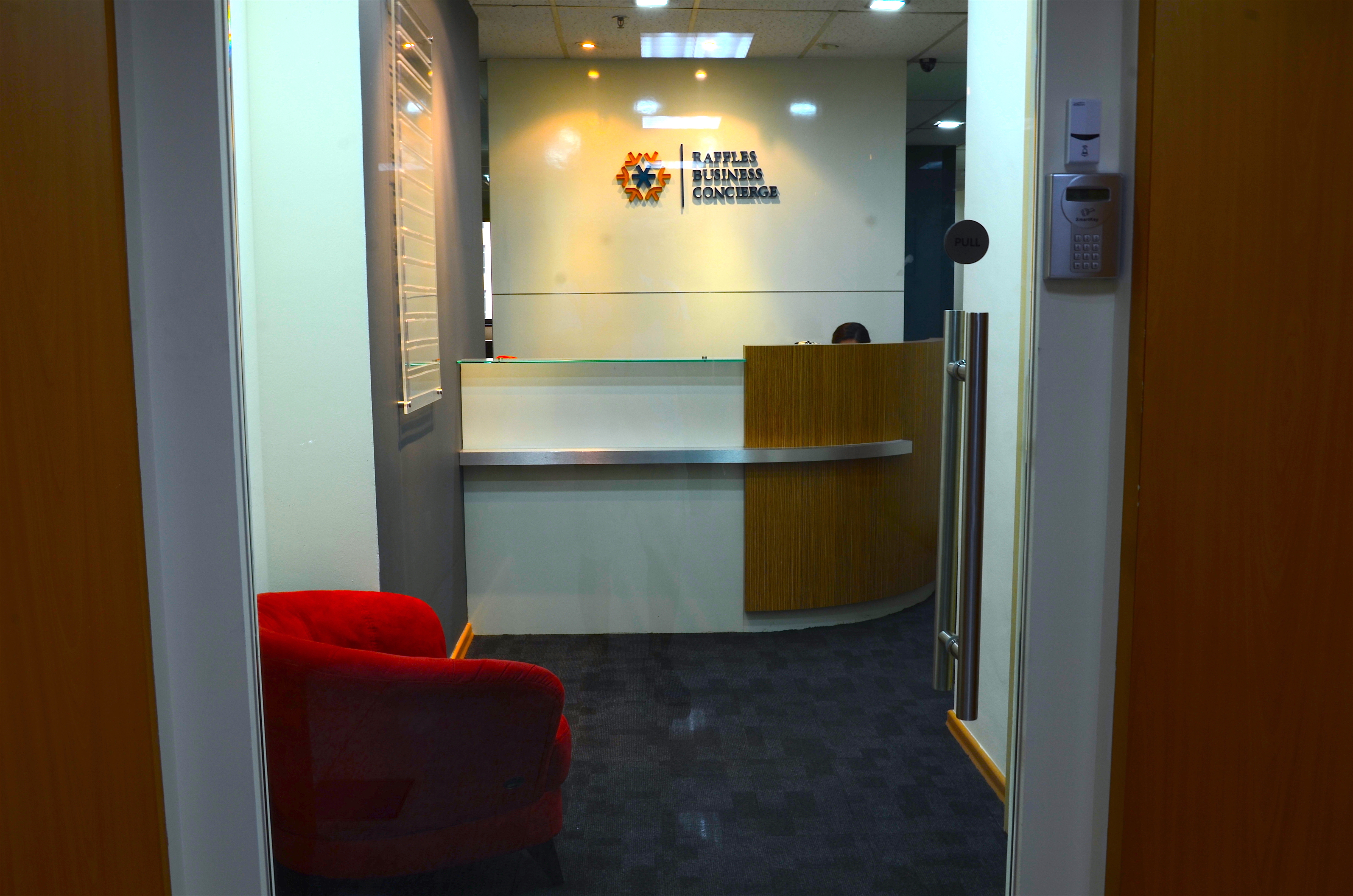 Raffles Business Concierge (2 seater)