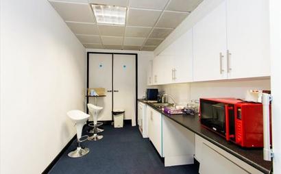 Large office available in Canary Warf