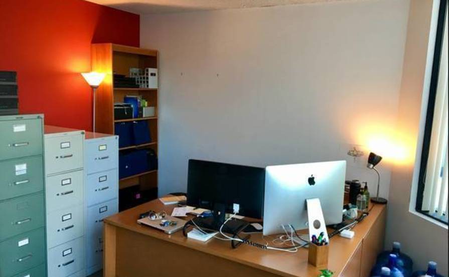 SHARED OFFICE SPACE AVAILABLE NOW: Corner Kearny and Jackson SHARED OFFICE SPACE AVAILABLE NOW: Corner Kearny and Jackson