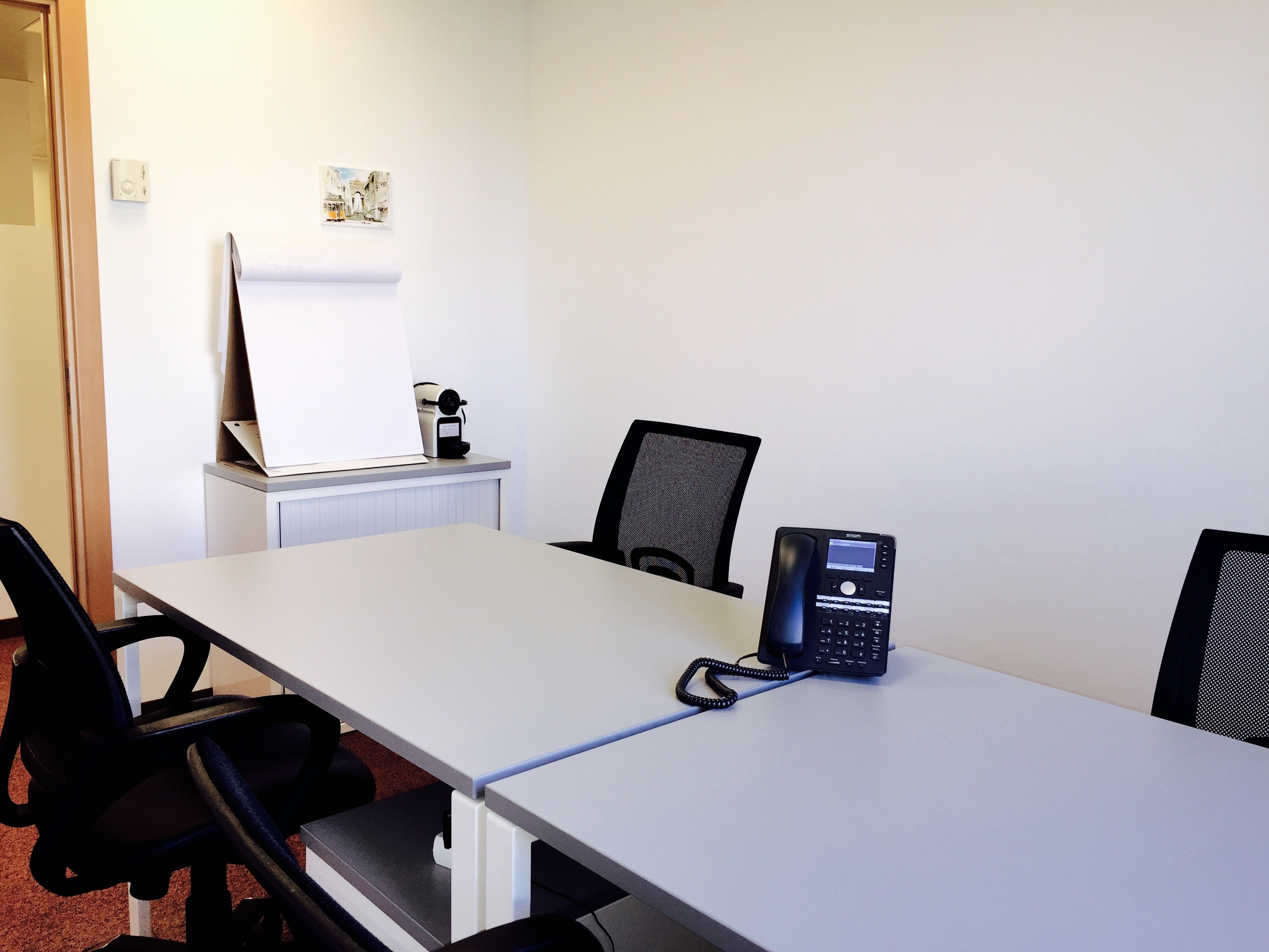 Interior Low Cost Offices