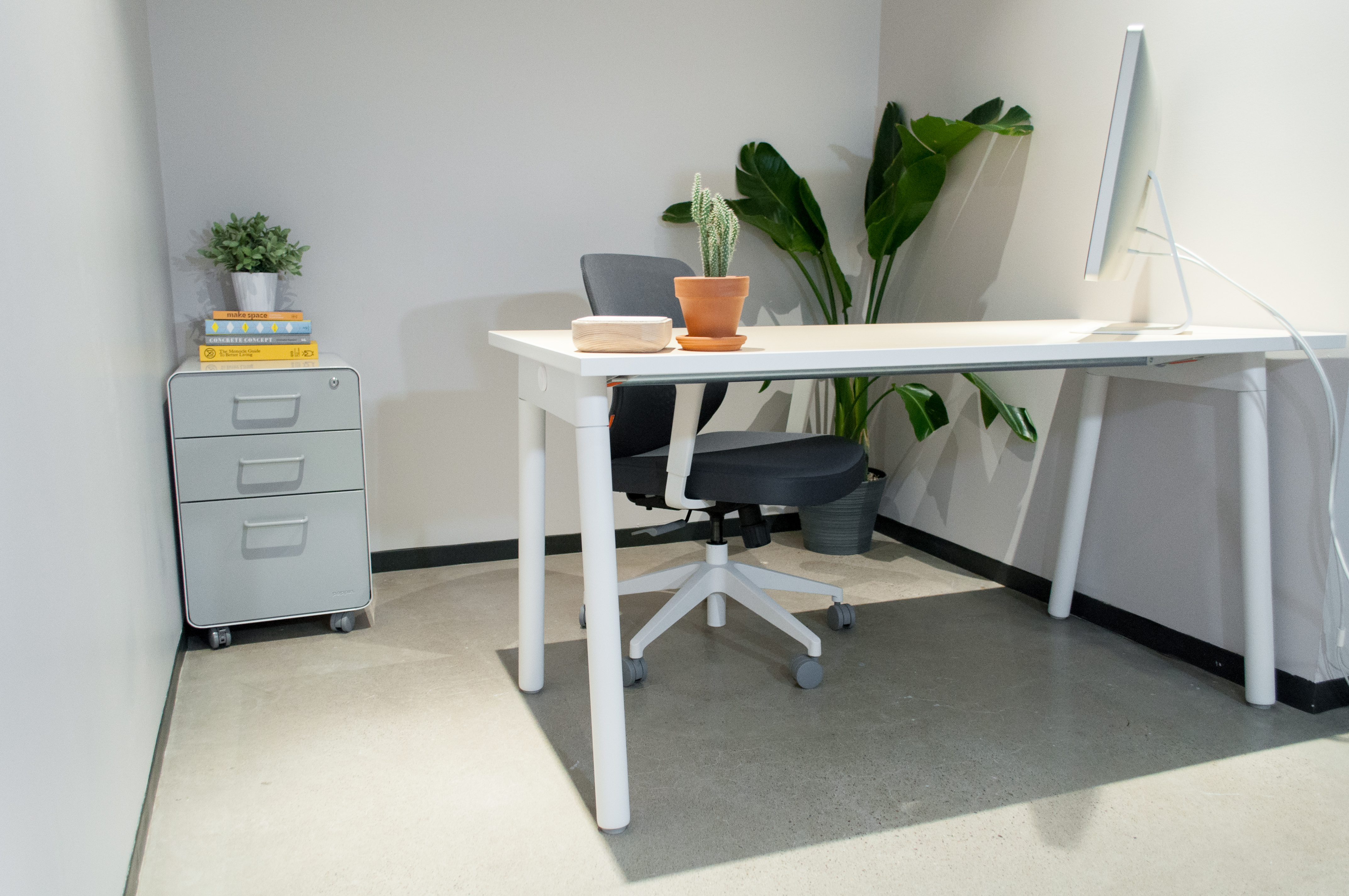 Hot Desks on Demand Hot Desks on Demand