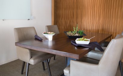 Square 2 Meeting room for 4-6 Square 2 Meeting room for 4-6