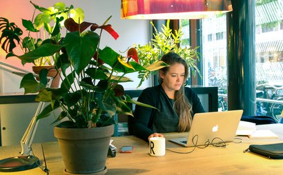 Fixed Desk Fixed Desk