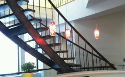 Luxury Private Offices and Showroom space Luxury Private Offices and Showroom space