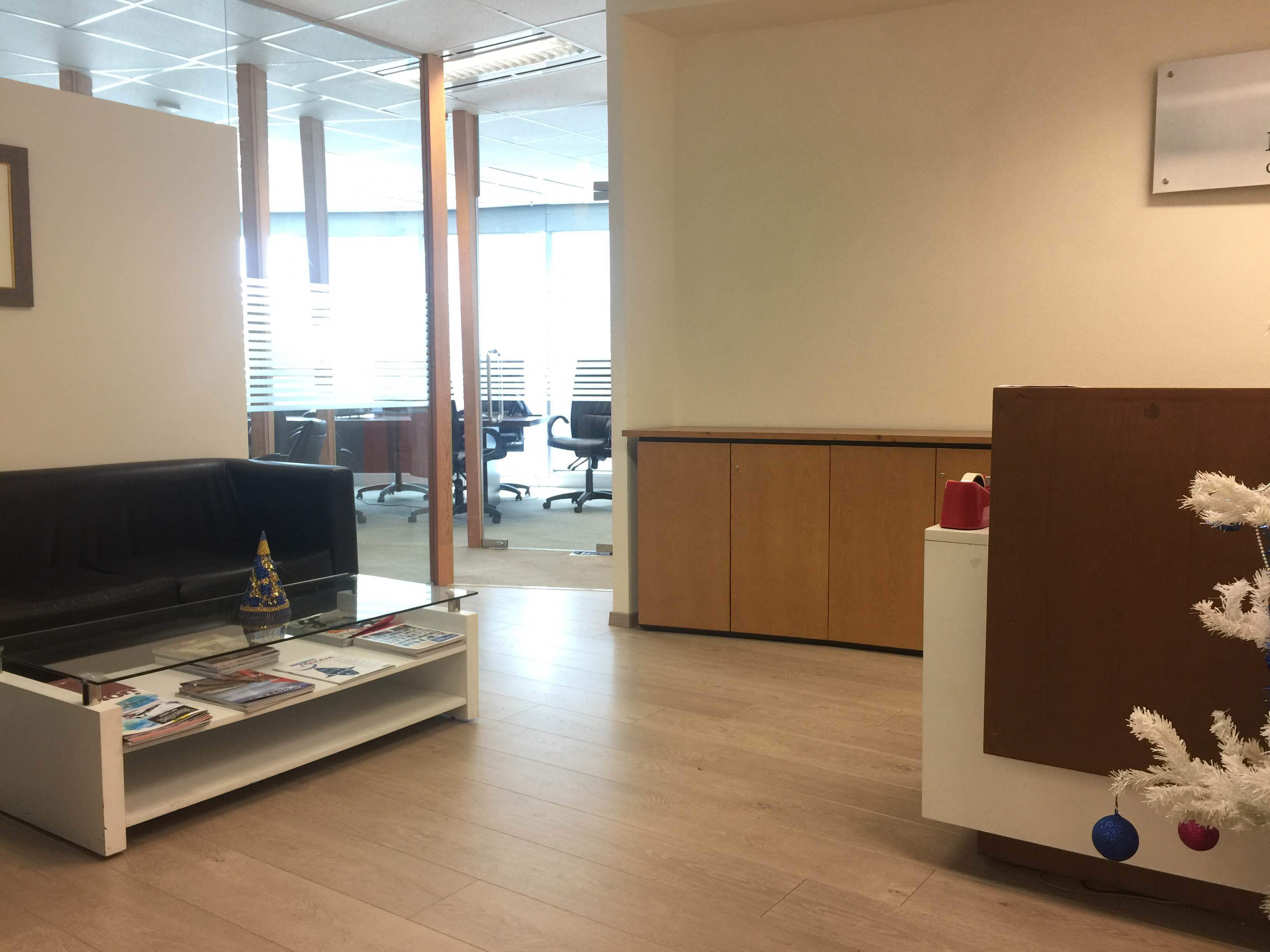 Office Space(s) / Desks for Rent, World Trade Center, Colombo