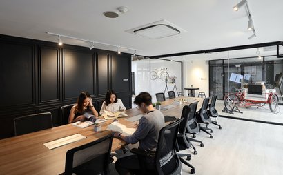 12-pax Meeting Room 12-pax Meeting Room
