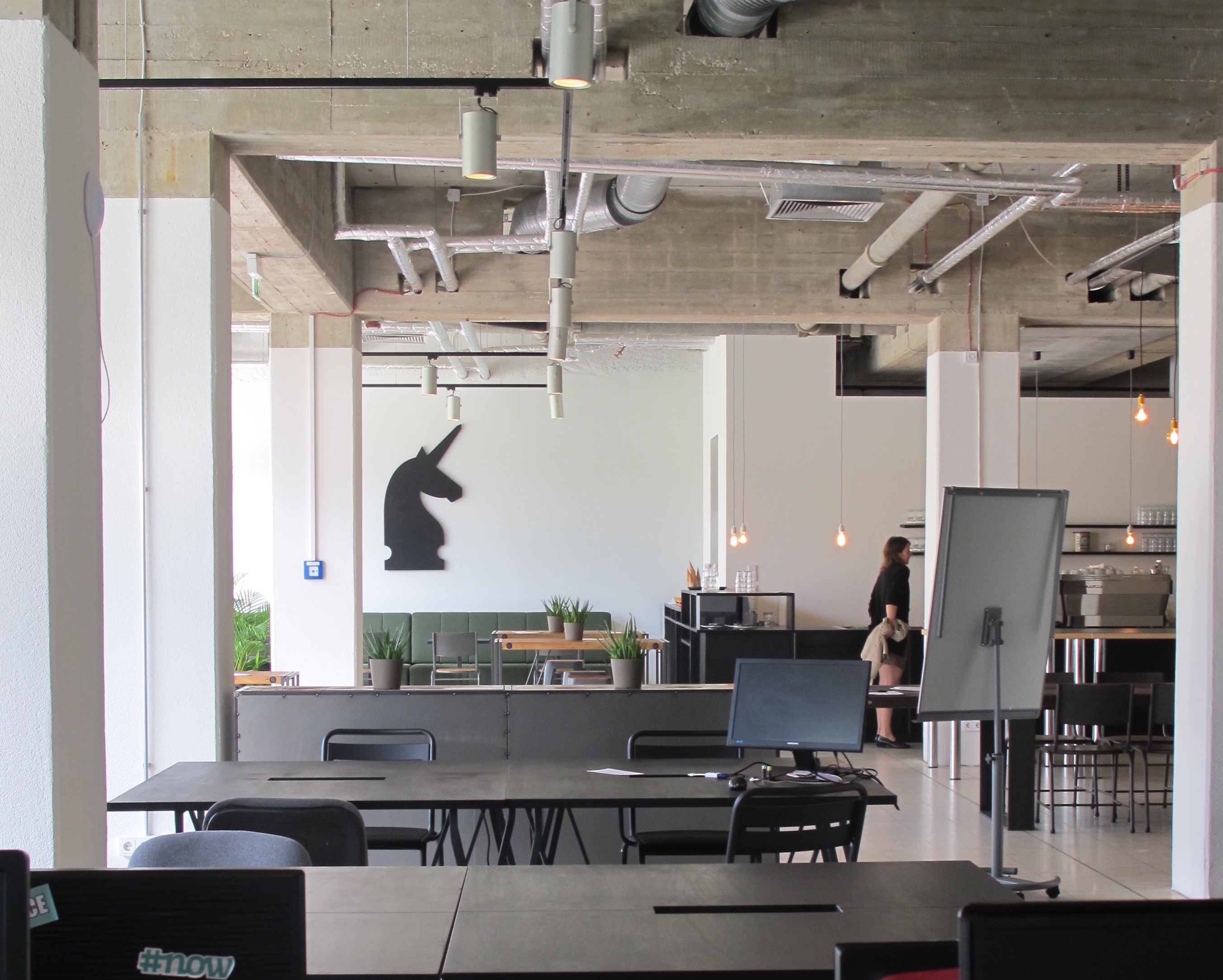 Unicorn.Berlin Coworking Desks