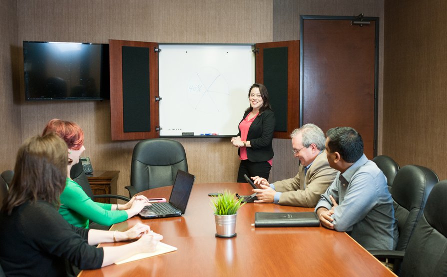 Heritage Office Suites - Large Meeting Room Heritage Office Suites - Large Meeting Room