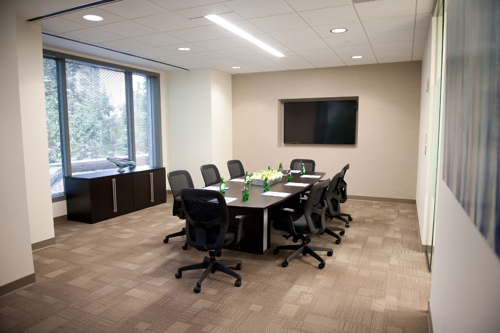 Skyview - 8 Person Conference Room Skyview - 8 Person Conference Room