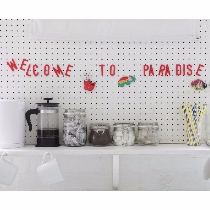 Desk space in sunny and friendly Dalston studio