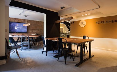 Edge Cowork - Hot Desks Edge Cowork - Hot Desks