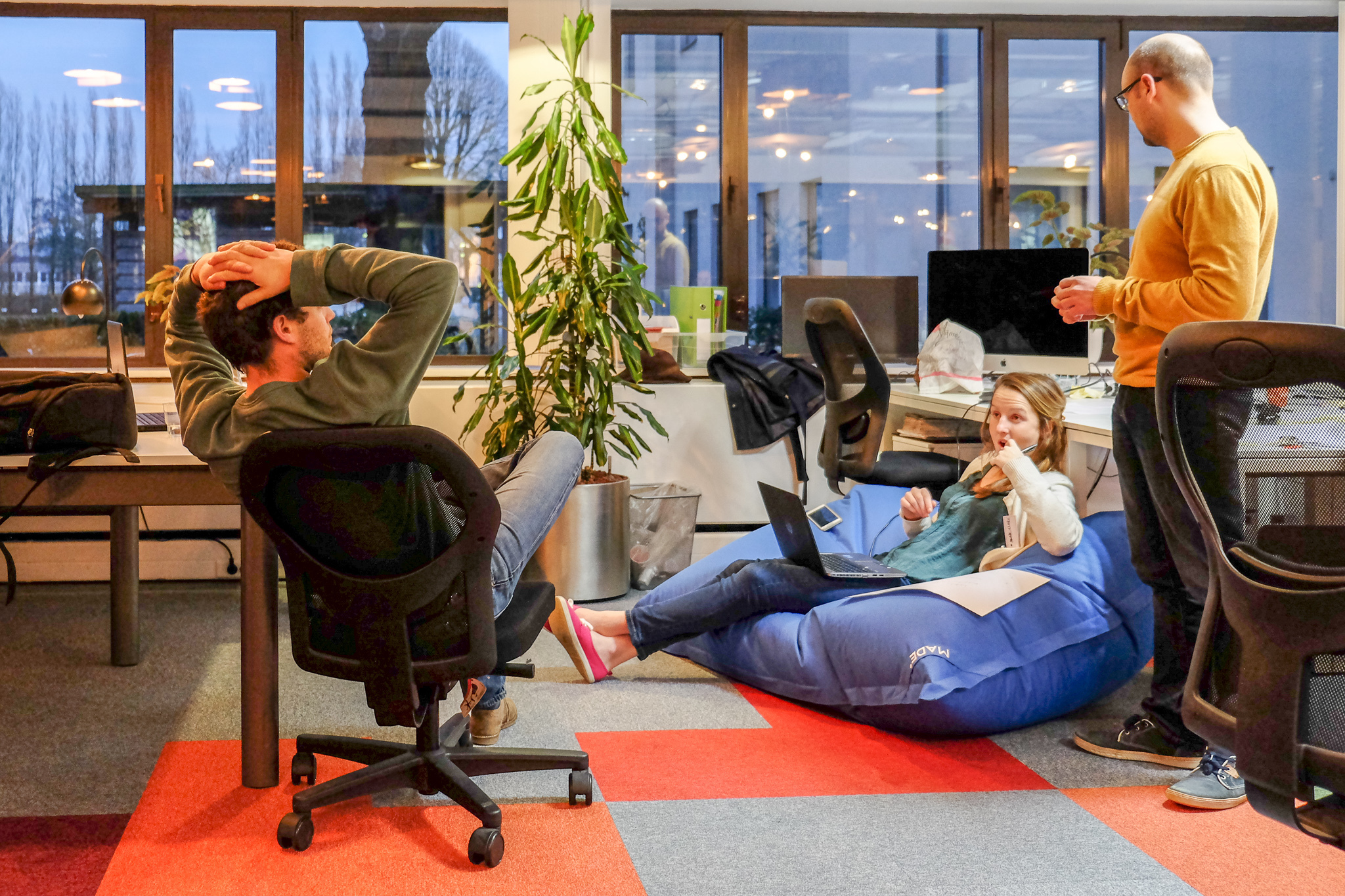 Coworking desk Coworking desk