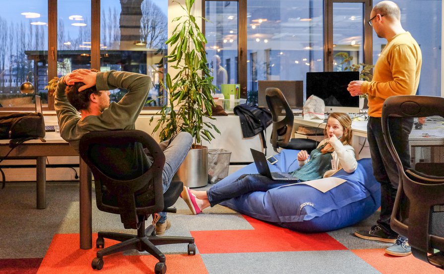 Coworking desk Coworking desk