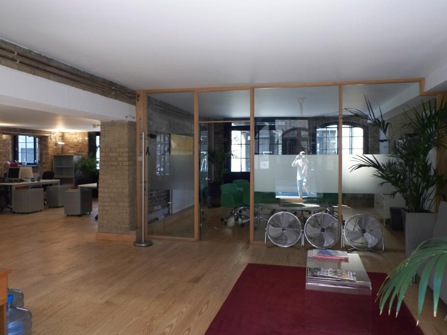 Bermondsey Street SE1 in friendly warehouse space Bermondsey Street SE1 in friendly warehouse space
