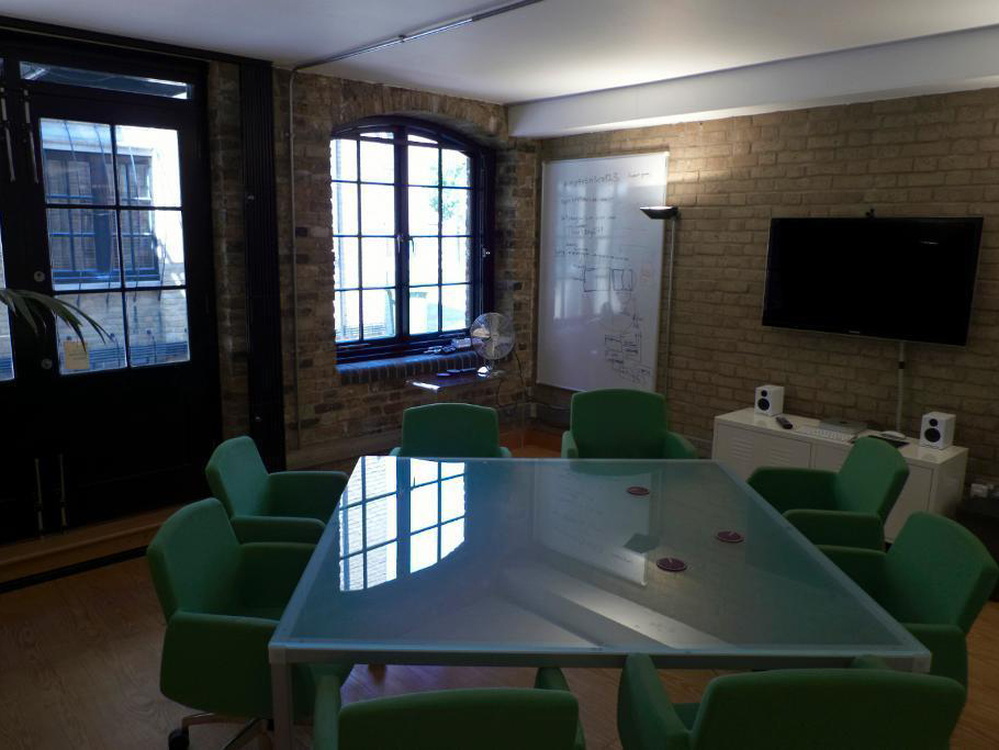 Bermondsey Street SE1 in friendly warehouse space Bermondsey Street SE1 in friendly warehouse space