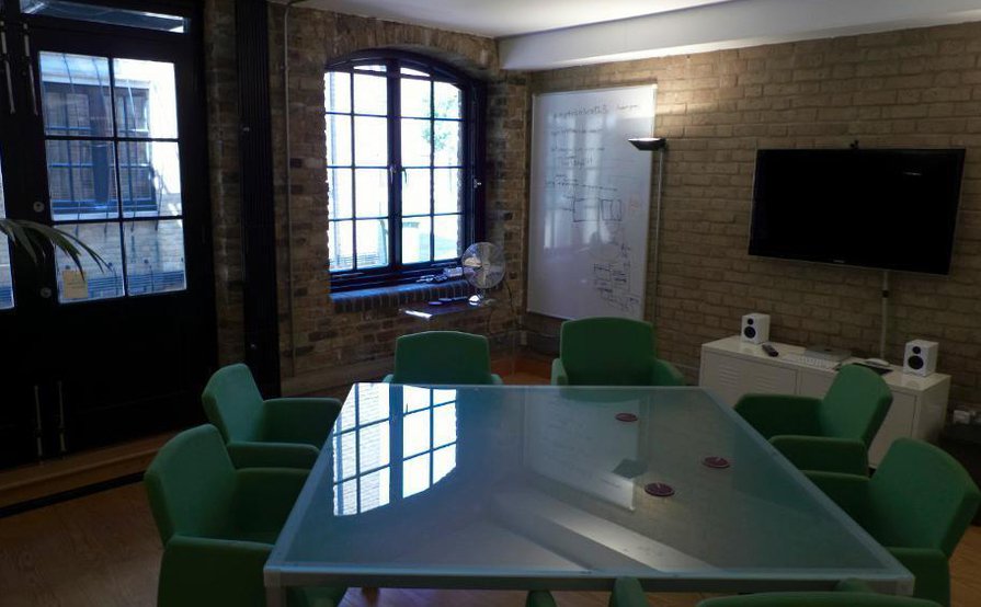 Bermondsey Street SE1 in friendly warehouse space Bermondsey Street SE1 in friendly warehouse space