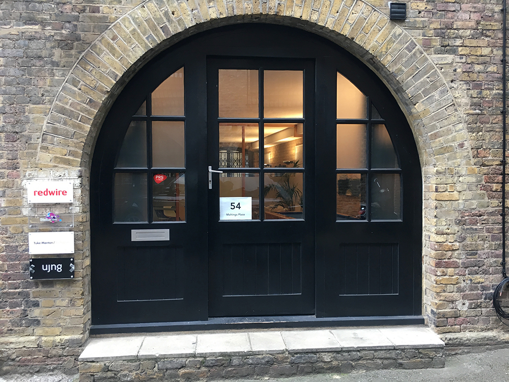 Bermondsey Street SE1 in friendly warehouse space Bermondsey Street SE1 in friendly warehouse space