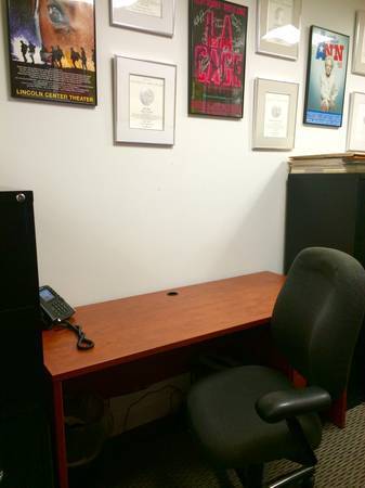 Desk Rental in a Beautiful Space (Midtown) START DECEMBER 1