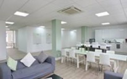 Hot Desks And Co-Worker Desks Availible Hot Desks And Co-Worker Desks Availible