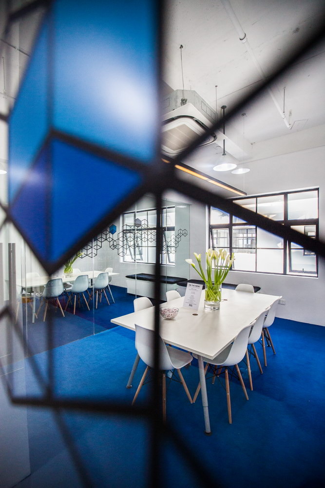 BUNDSPACE coworking space with Hot Desks & More BUNDSPACE coworking space with Hot Desks & More