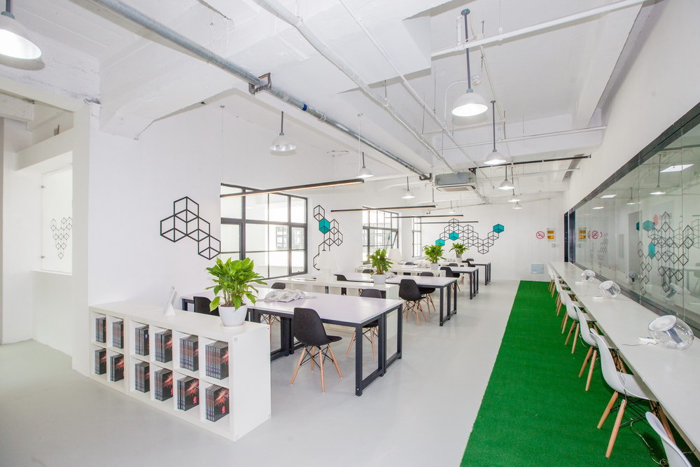BUNDSPACE coworking space with Hot Desks & More BUNDSPACE coworking space with Hot Desks & More