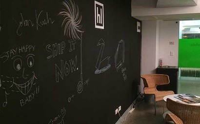 Co-working Desk @Hackerlabs Co-working Desk @Hackerlabs