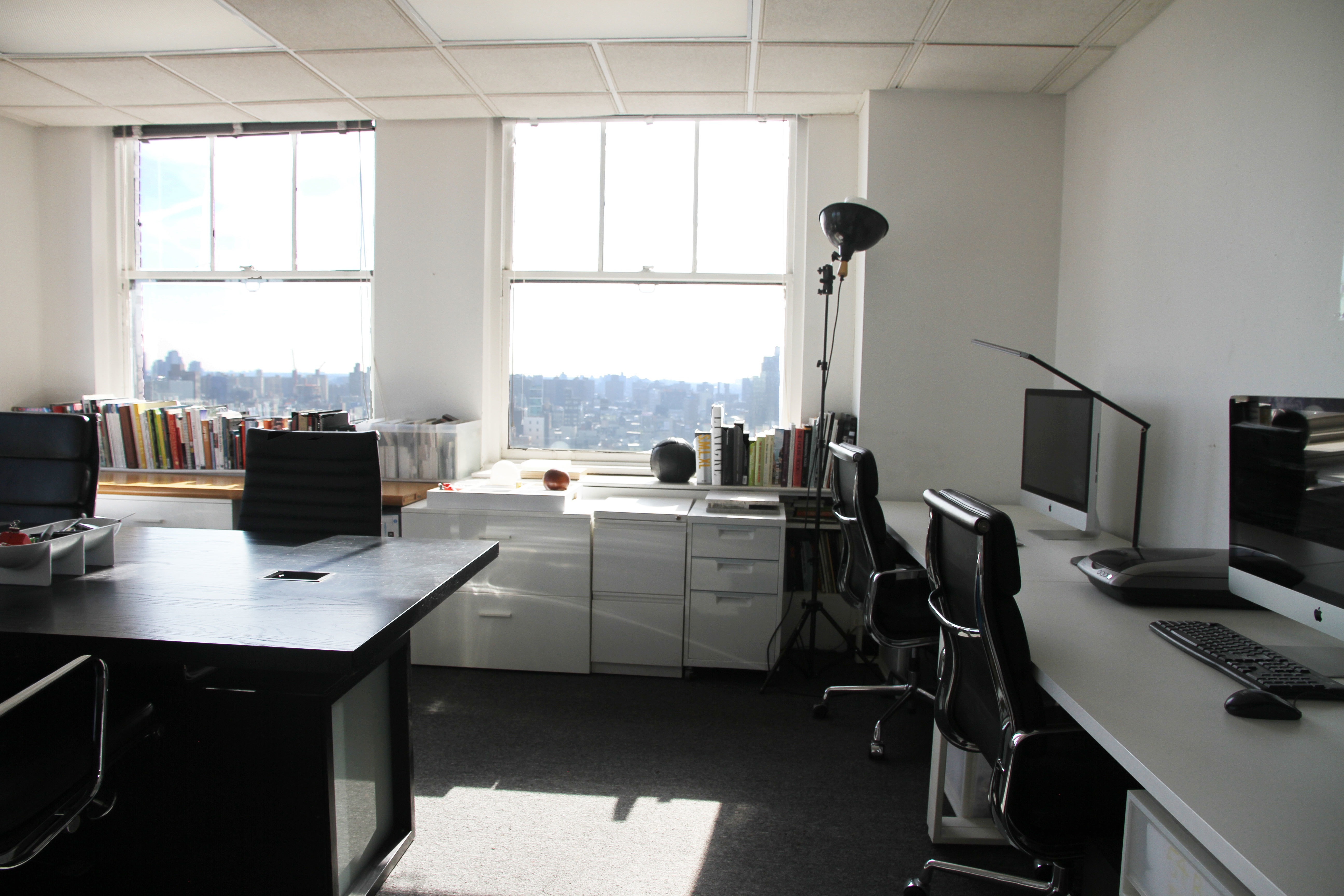 Entire 340 sf corner creative office on the 21st floor of a 1930's office building in Tribeca. Awesome unblocked views to the north and the east Entire 340 sf corner creative office on the 21st floor of a 1930's office building in Tribeca. Awesome unblocked views to the north and the east