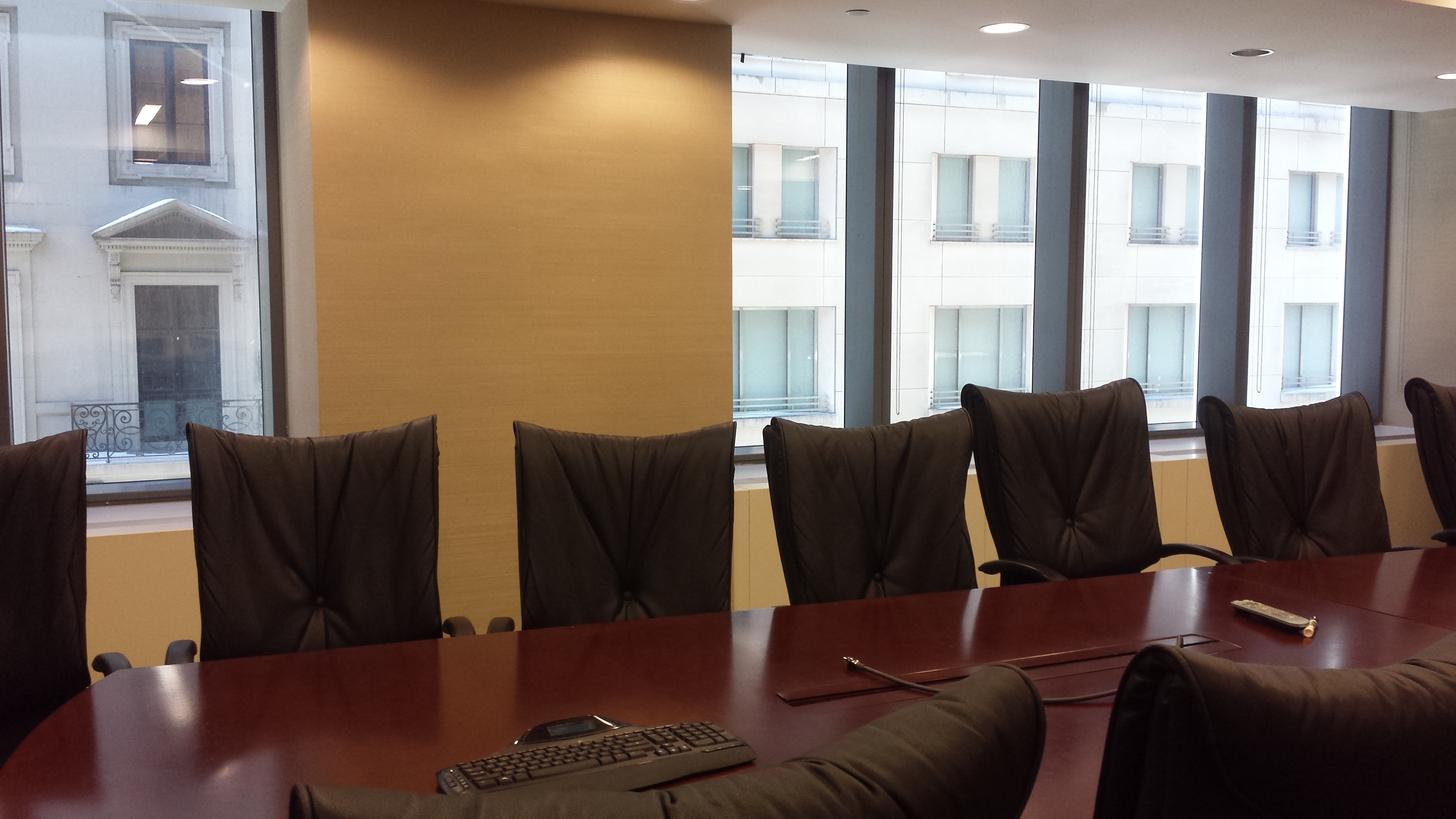 Large Conference Room with Natural Light Large Conference Room with Natural Light