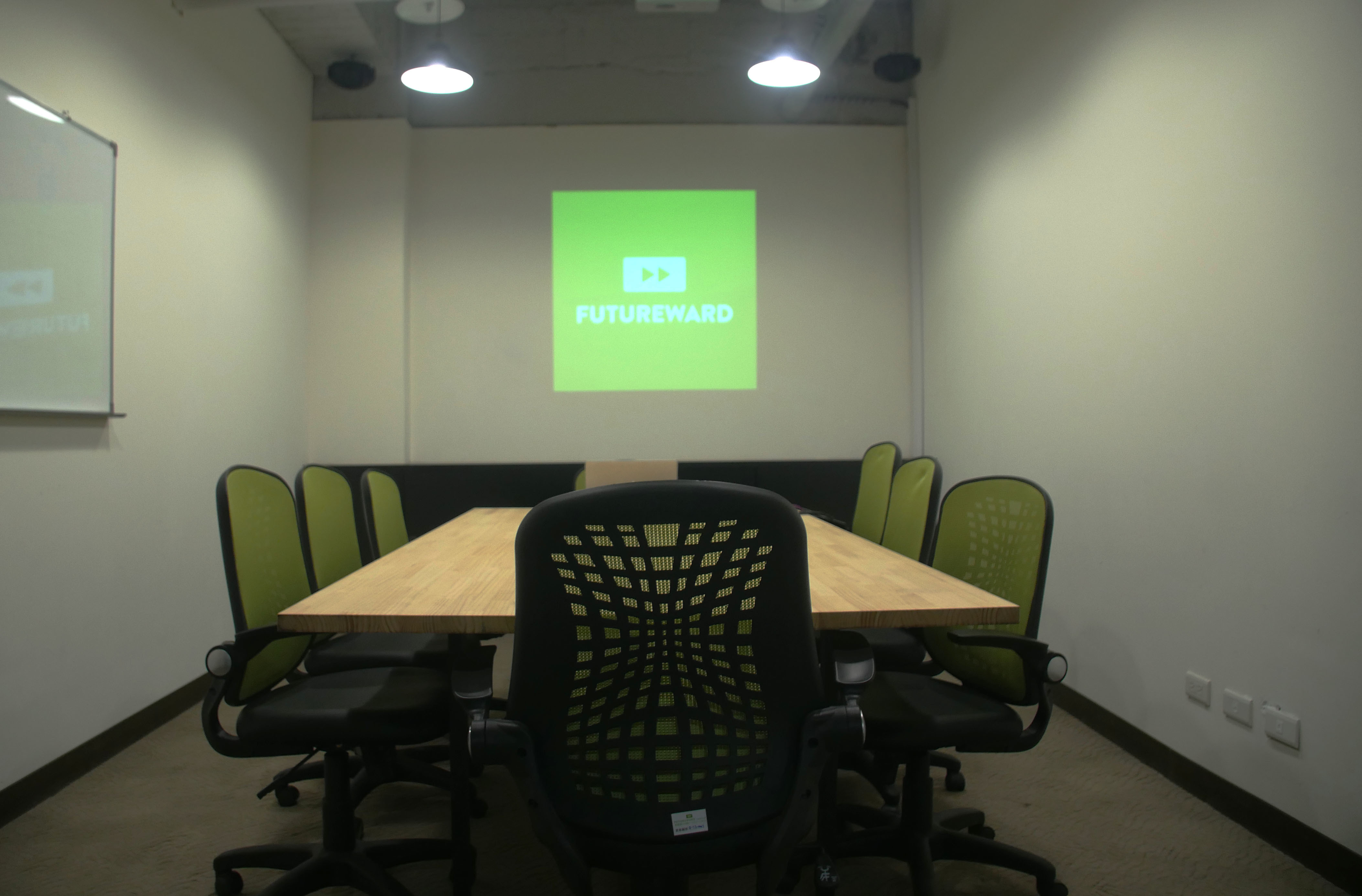 FutureWard Central-Private Office FutureWard Central-Private Office