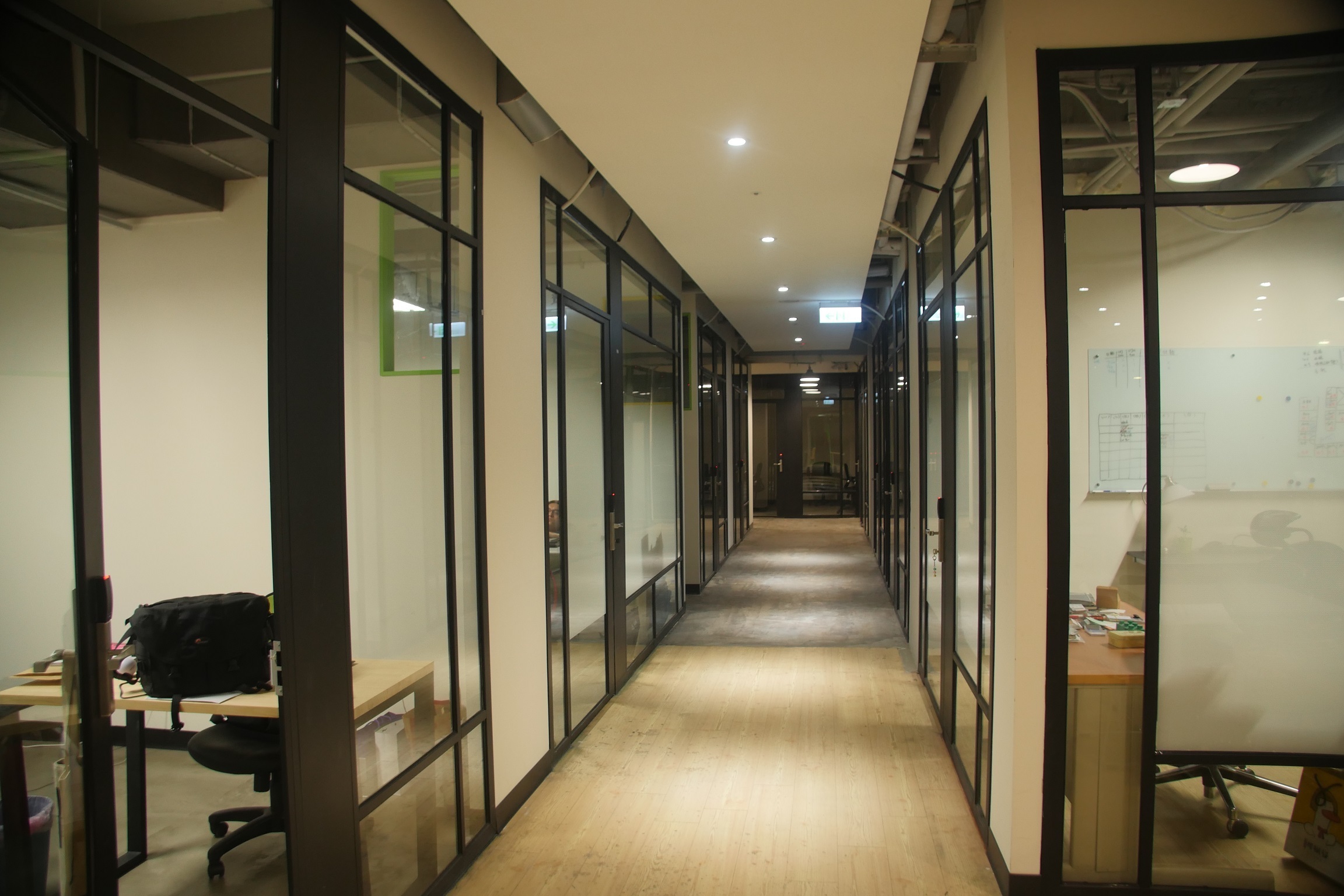 FutureWard Central-Private Office FutureWard Central-Private Office