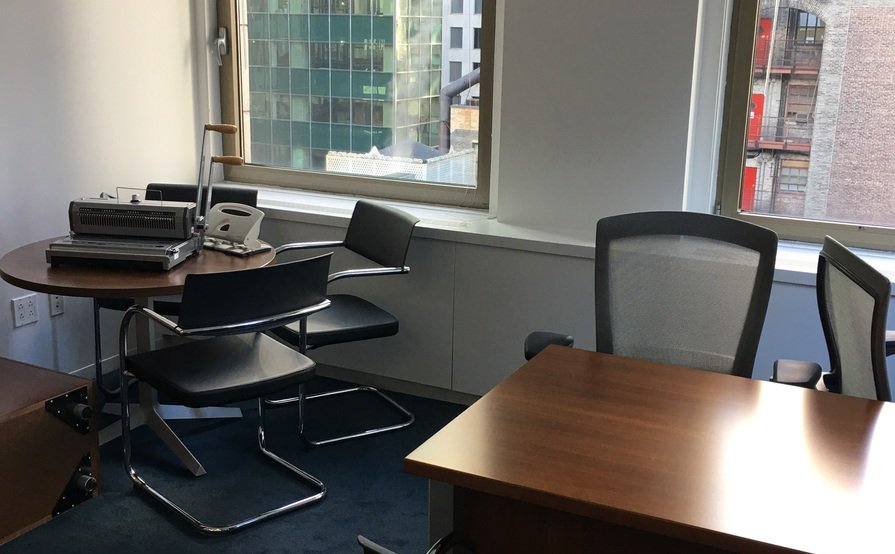 Midtown Manhattan Private Corner Office Midtown Manhattan Private Corner Office
