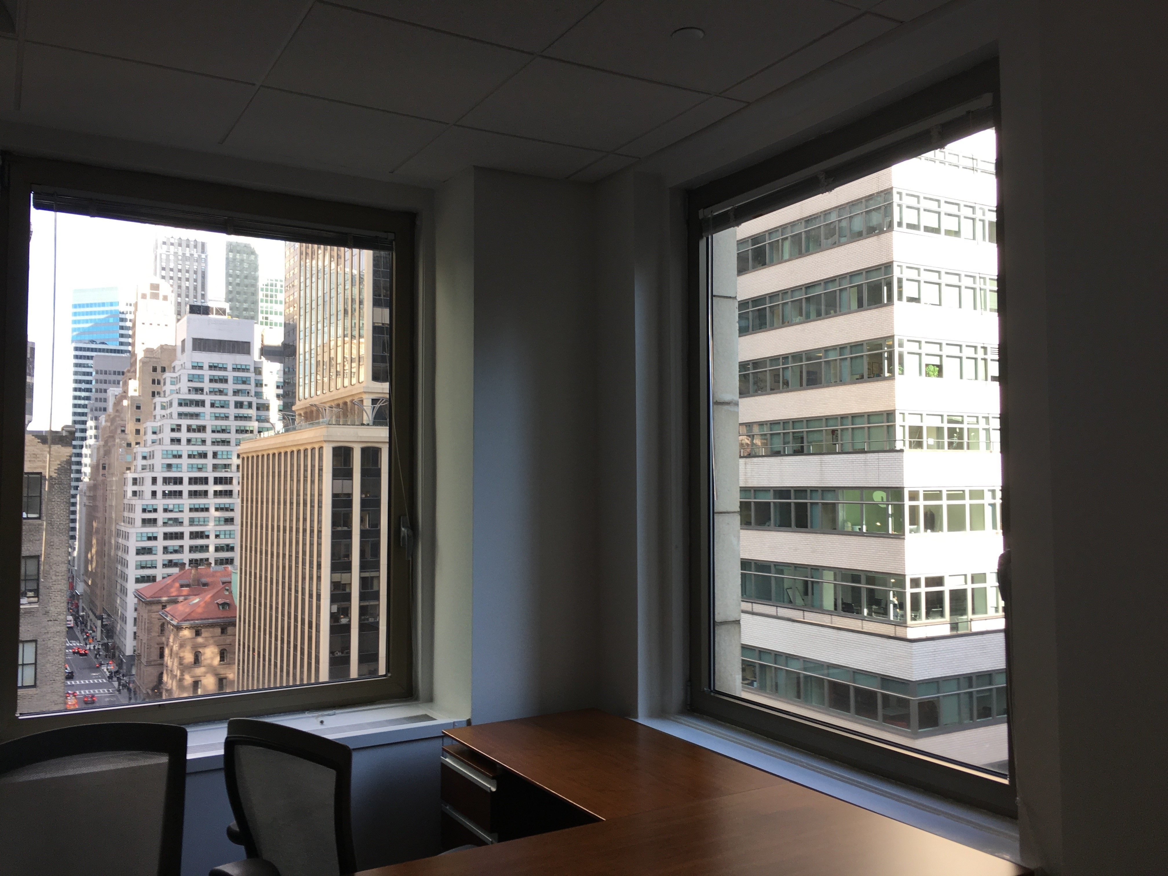 Midtown Manhattan Private Corner Office Midtown Manhattan Private Corner Office