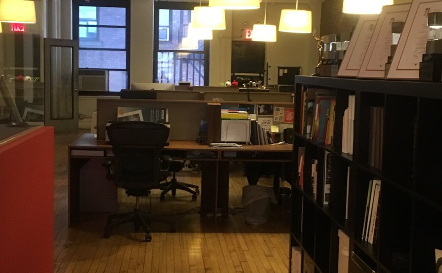 8 desks available in Chelsea Design Firm 8 desks available in Chelsea Design Firm