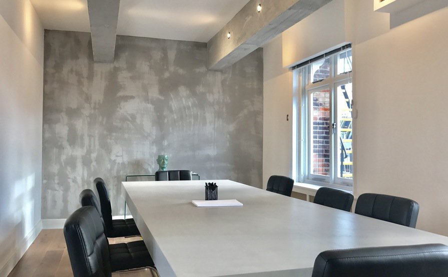  Top Location, MAYFAIR - Desks Space with Elegant Meeting Room Access 