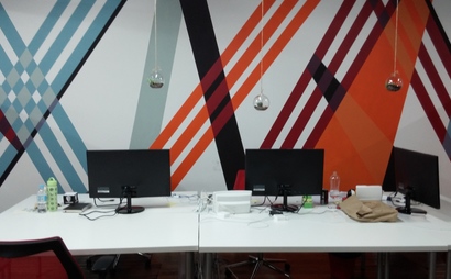 2x Desks avaliable 2x Desks avaliable