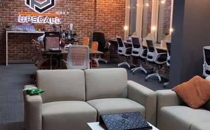 Upscale Upscale