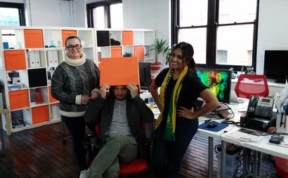 2x Desks avaliable 2x Desks avaliable