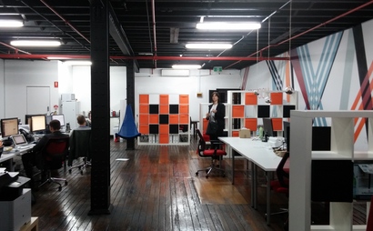 2x Desks avaliable 2x Desks avaliable