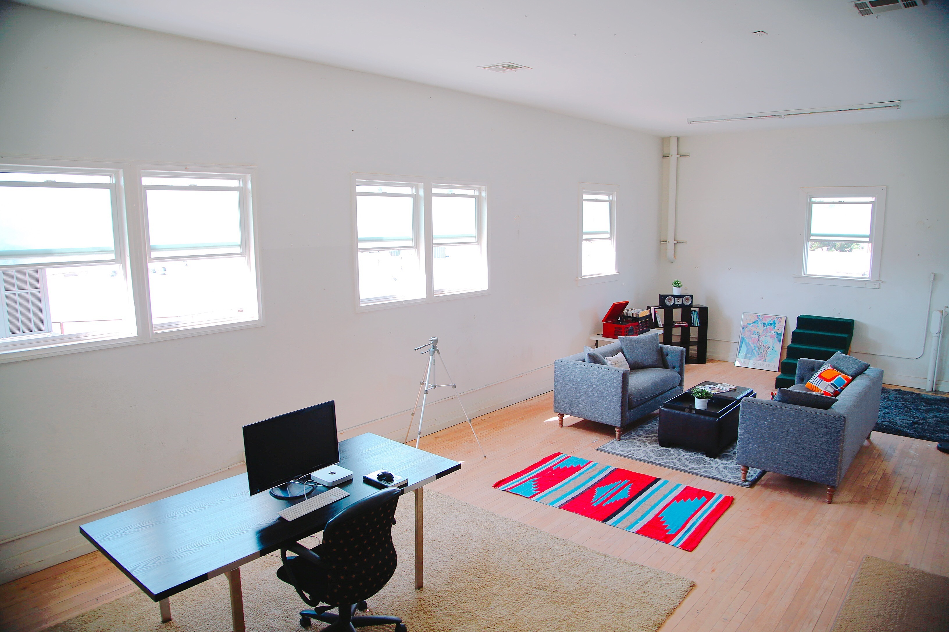 Creative Safe Haven With Natural Sunlight 