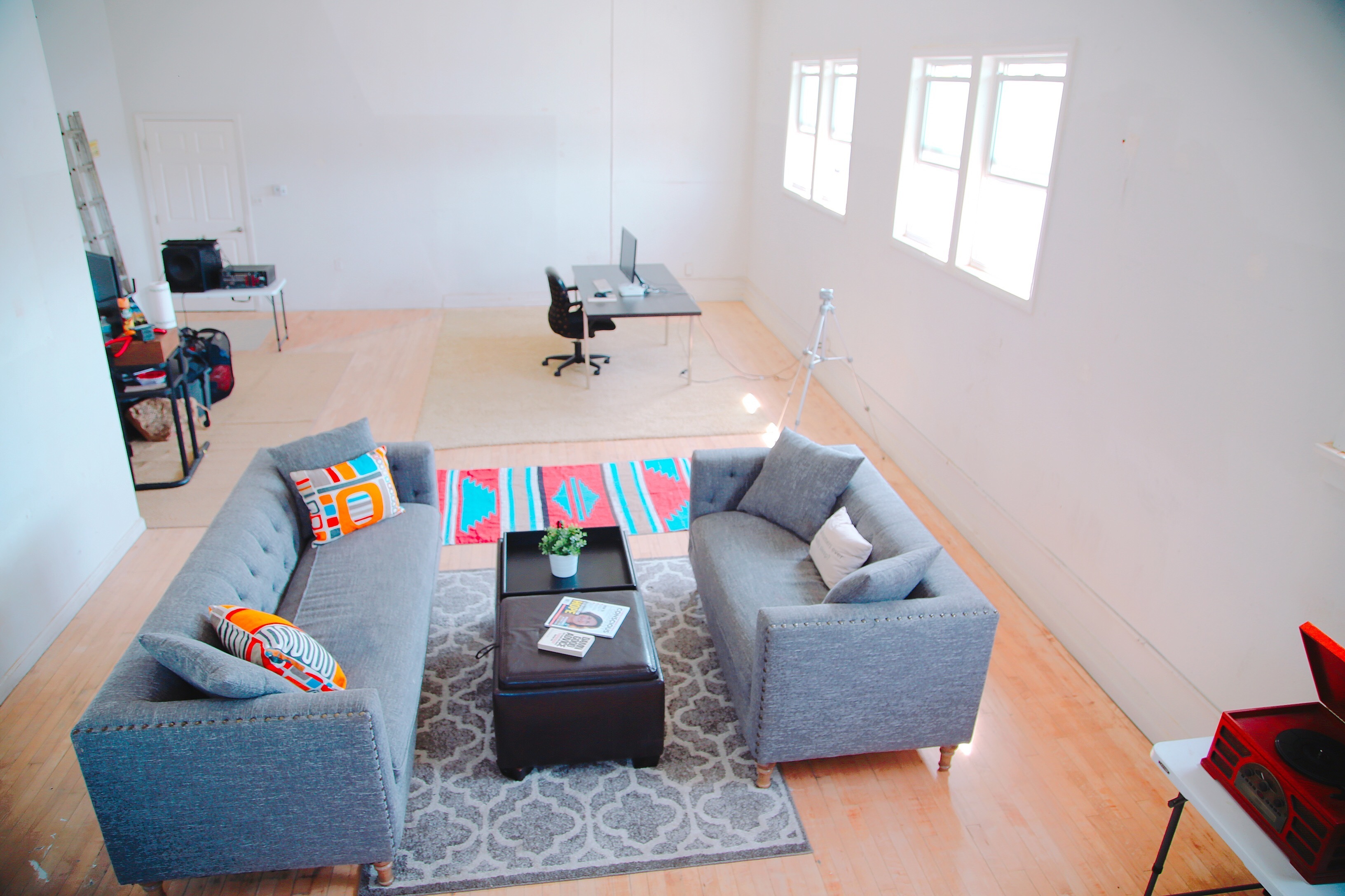 Creative Safe Haven With Natural Sunlight 