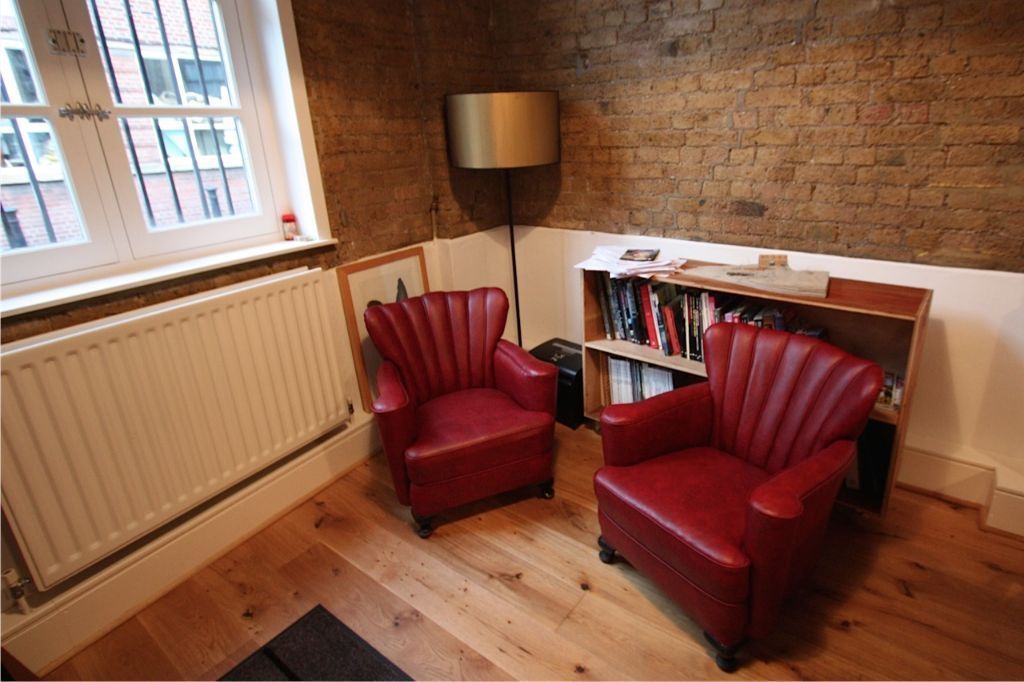 Super-cool desk space in period office